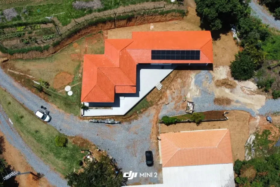 Projeto de Sistema Solar Híbrido com Baterias